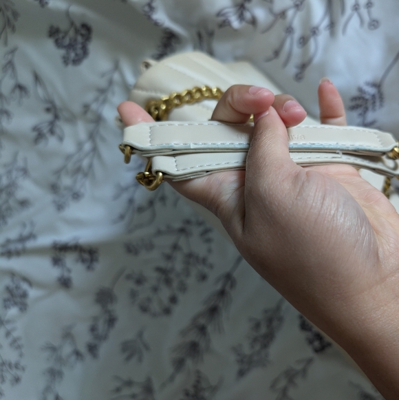 Cream Quilted Bag - Picture 4 of 8